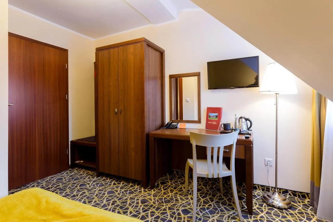 Hotel Relaks Wellness & Spa Karpacz 3*,  Poland